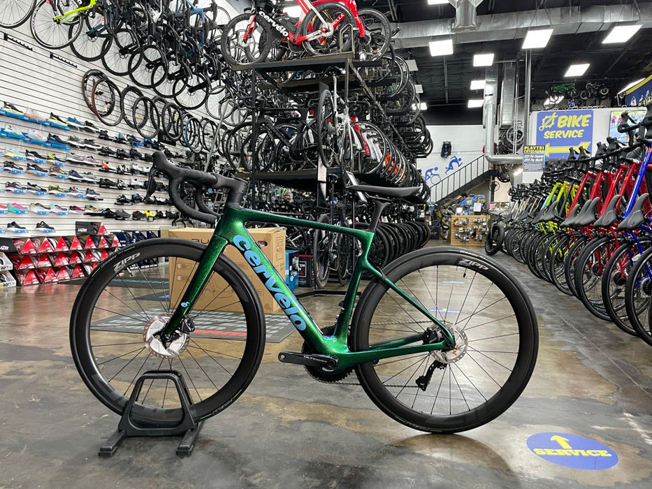 Cervelo Caledonia-5 Disc Ultegra Di2 11 Speed with Zipp 303S