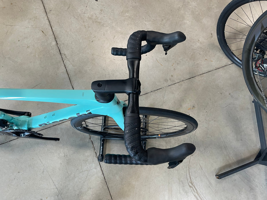 Bianchi Specialissima Comp Shimano 105 12S - 2025