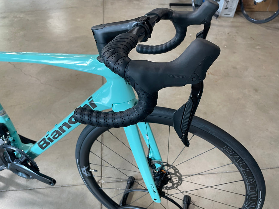 Bianchi Specialissima Comp Shimano 105 12S - 2025