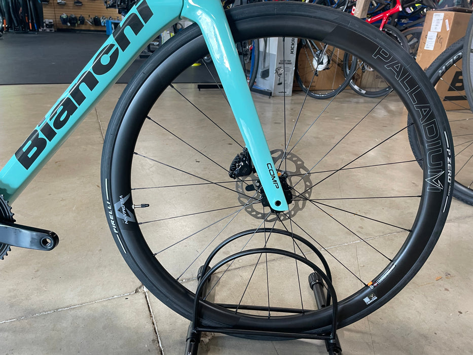 Bianchi Specialissima Comp Shimano 105 12S - 2025