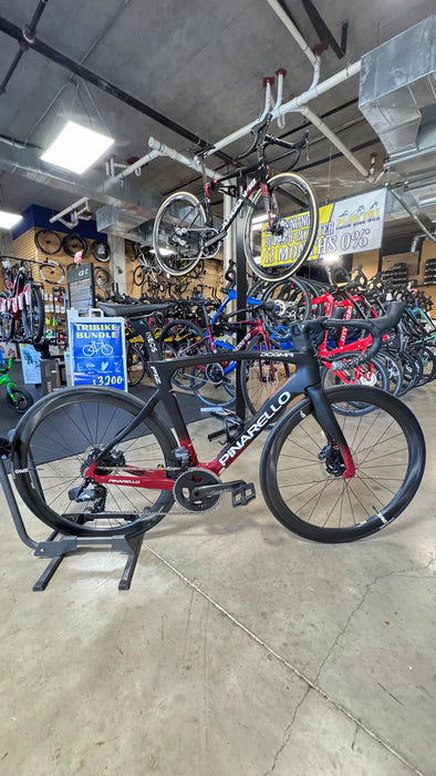 Pinarello Dogma F12 Force Enve 4.5 Wheels - New DEMO Tradein