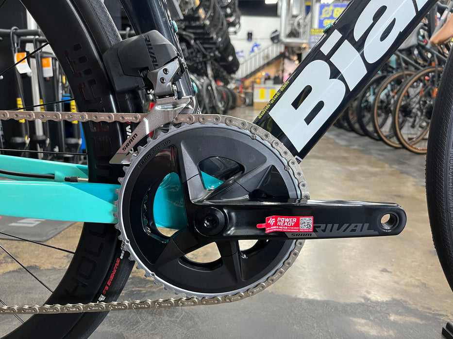Bianchi Oltre XR4 Disc SRAM Rival AXS HollowGram Carbon Wheels - 2025
