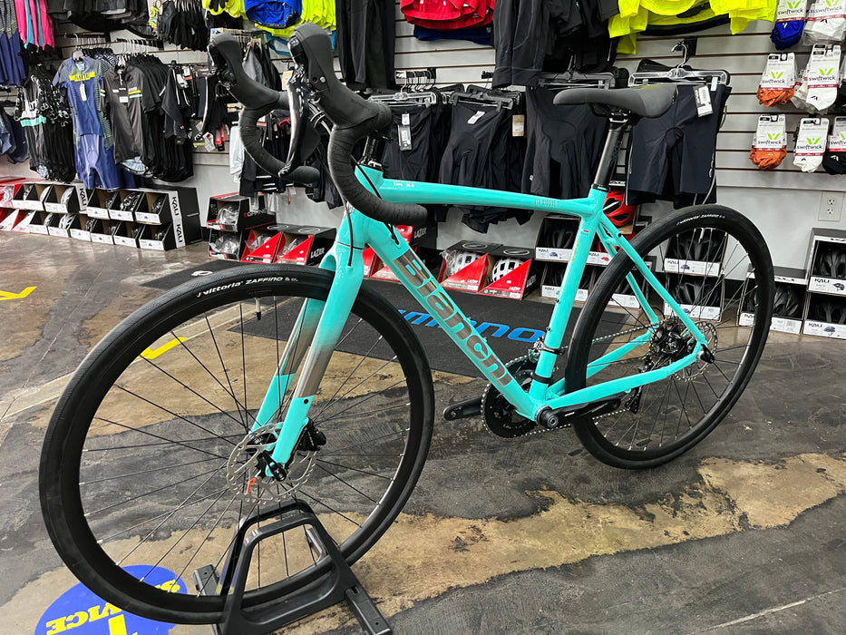 Bianchi Via Nirone 7 Shimano 105 11-Speed Disc