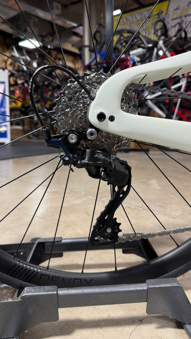 Felt IAX ADV US 28"x58cm 24S 105