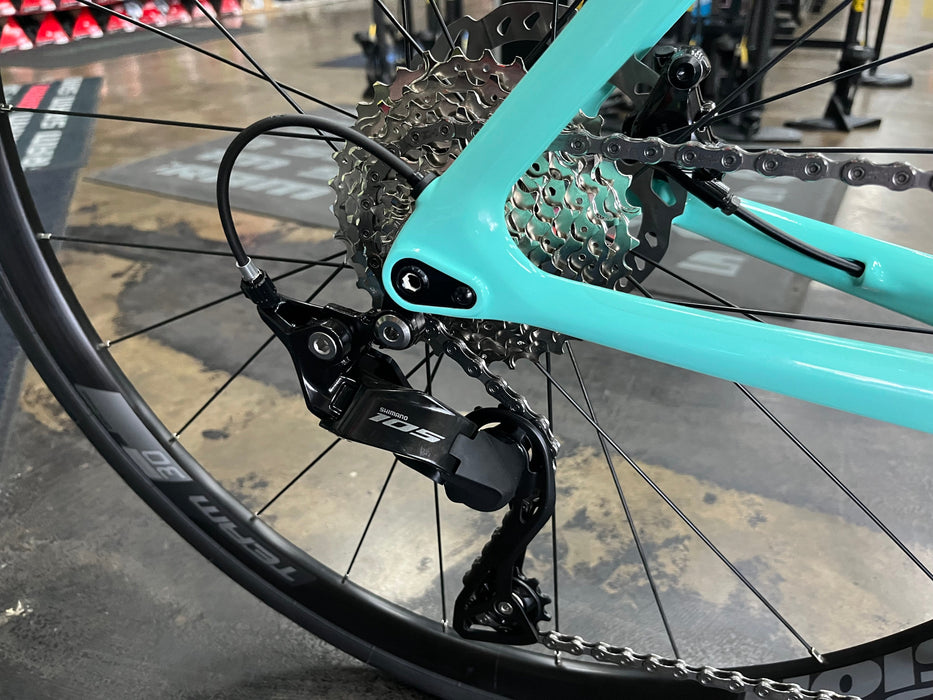 bianchi 12 speed road bike Bianchi Sprint Shimano 105 12-Speed