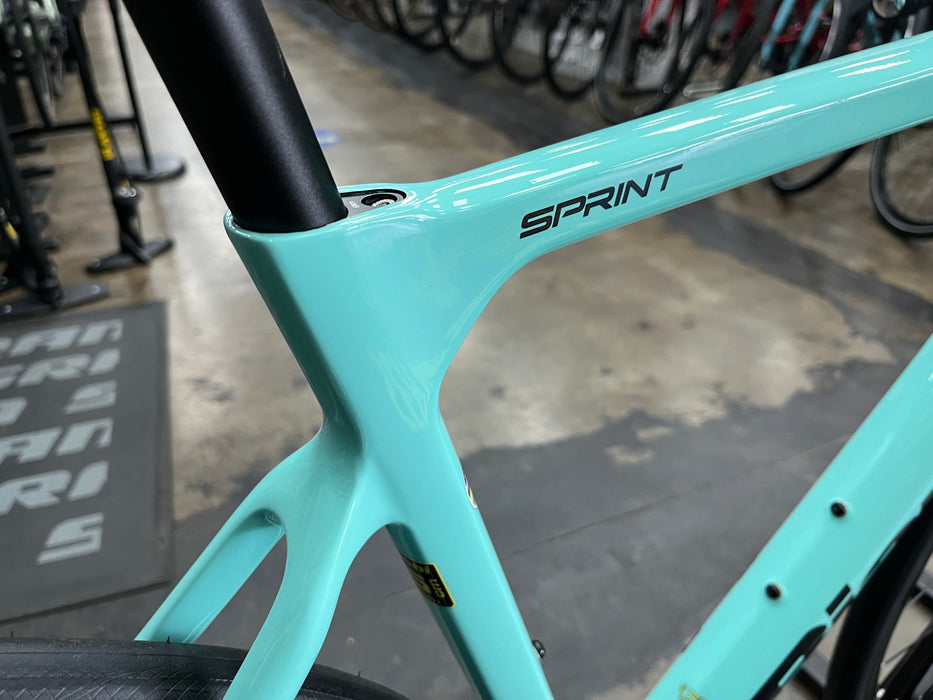 bianchi 105 road bike Bianchi Sprint Shimano 105 12-Speed