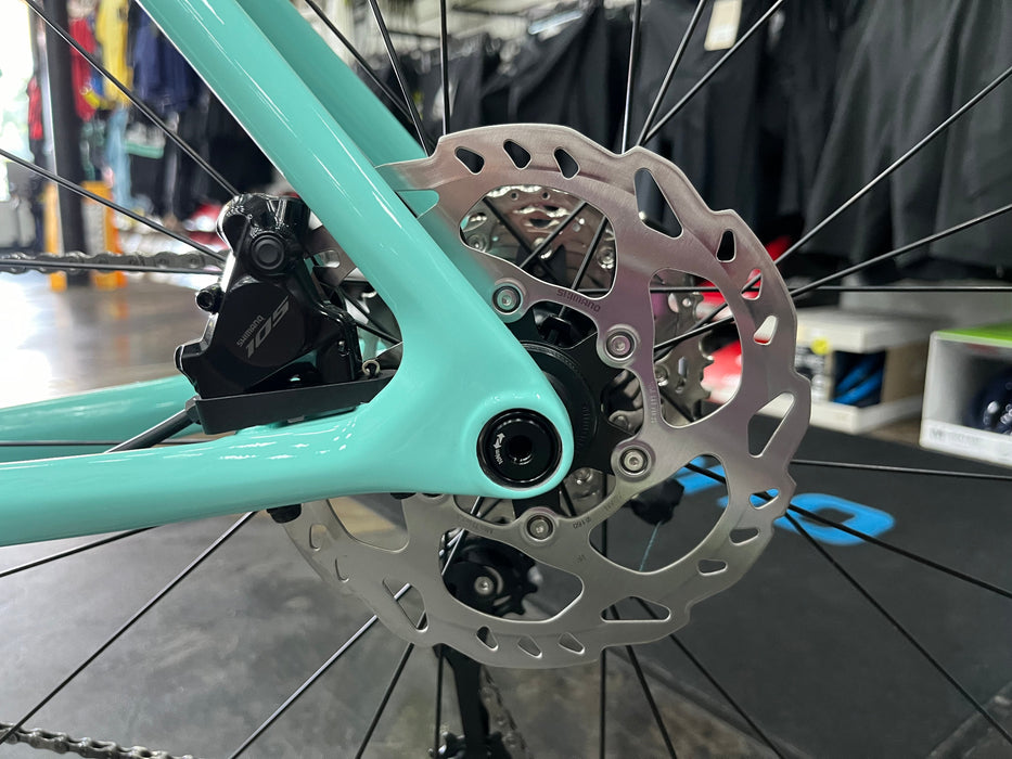 bianchi disk road bike Bianchi Sprint Shimano 105 12-Speed