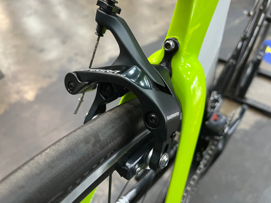 Cervelo P3 Shimano Ultegra Di2 11 Spd - DT Swiss P1800 Spline - Fluor/Blk/Wht DEMO