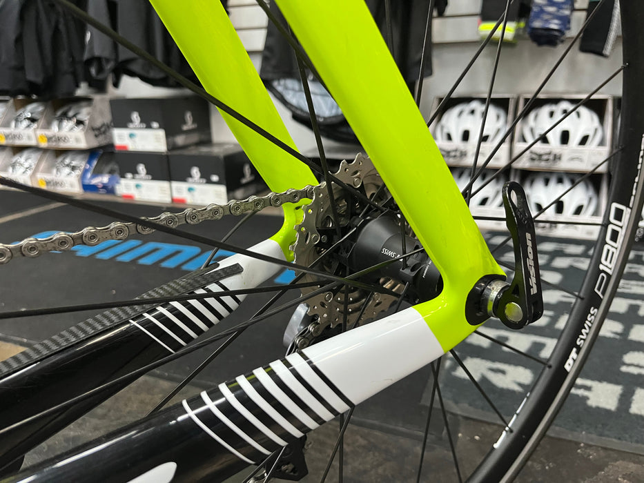 Cervelo P3 Shimano Ultegra Di2 11 Spd - DT Swiss P1800 Spline - Fluor/Blk/Wht DEMO