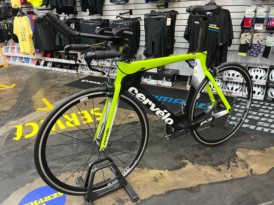 Cervelo P3 Shimano Ultegra Di2 11 Spd - DT Swiss P1800 Spline - Fluor/Blk/Wht DEMO