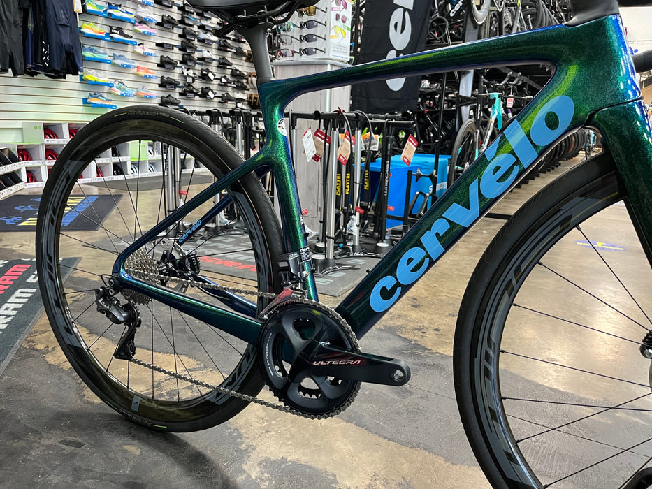 Cervelo Caledonia-5 Disc Ultegra Di2 11 Speed with Fulcrum Wind 40 Wheels - Oasis