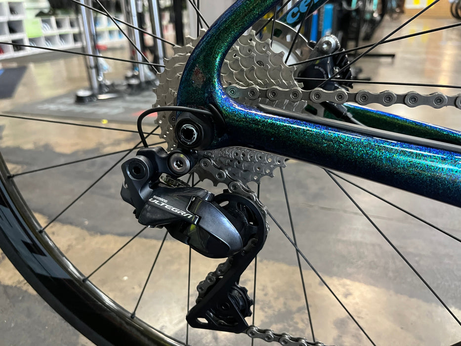 Cervelo Caledonia-5 Disc Ultegra Di2 11 Speed with Fulcrum Wind 40 Wheels - Oasis