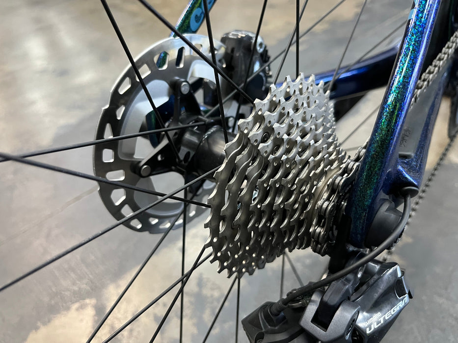 Cervelo Caledonia-5 Disc Ultegra Di2 11 Speed with Fulcrum Wind 40 Wheels - Oasis