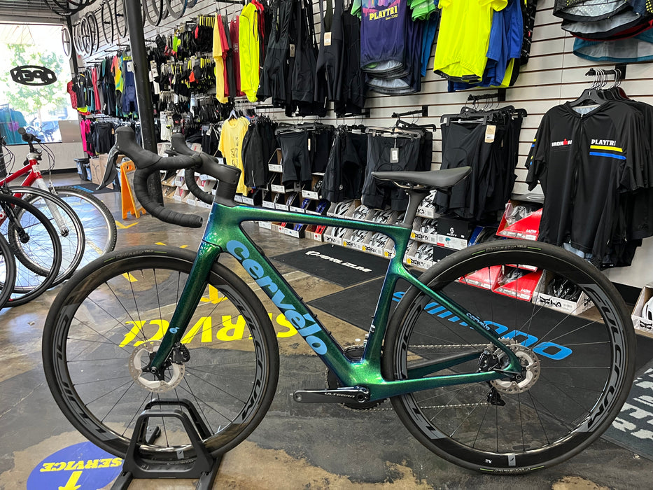 Cervelo Caledonia-5 Disc Ultegra Di2 11 Speed with Fulcrum Wind 40 Wheels - Oasis