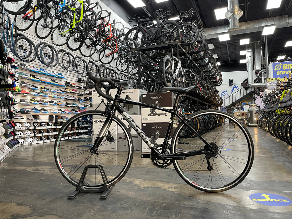 bianchi 2020 via nirone claris road bike Bianchi Via Nirone 7 Shimano Claris 8 Speed